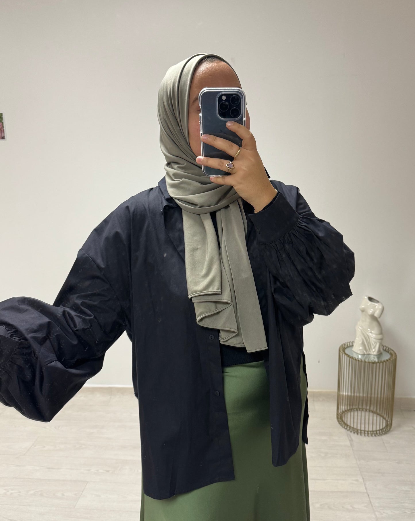 BLACK OVERSIZED SHIRT